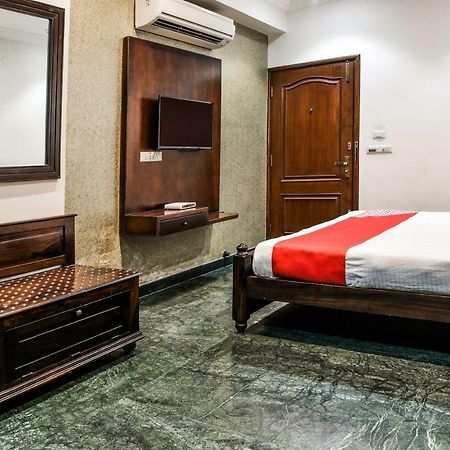 Oyo 1681 Hotel Devansh Удайпур Екстериор снимка