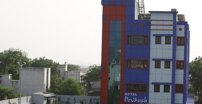 Oyo 1681 Hotel Devansh Удайпур Екстериор снимка