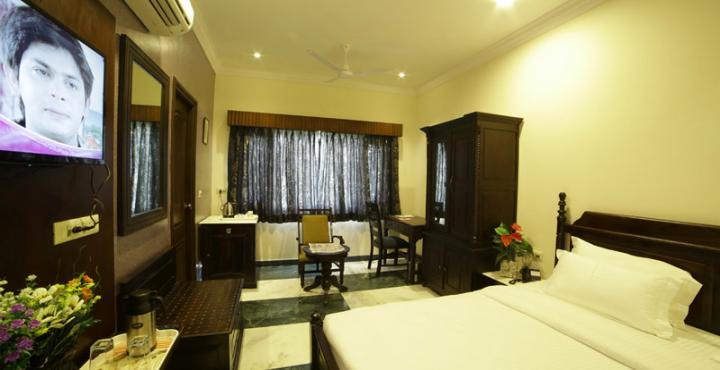 Oyo 1681 Hotel Devansh Удайпур Екстериор снимка