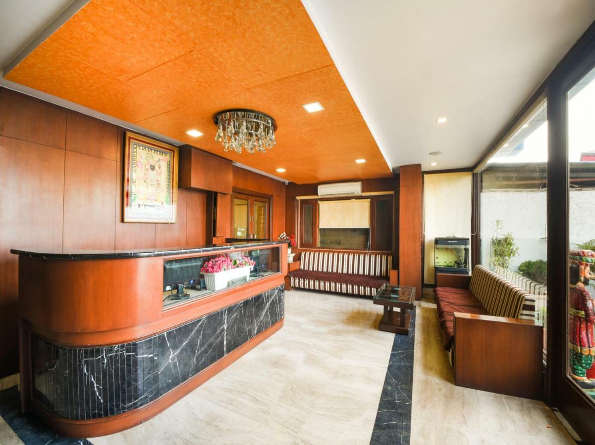 Oyo 1681 Hotel Devansh Удайпур Екстериор снимка