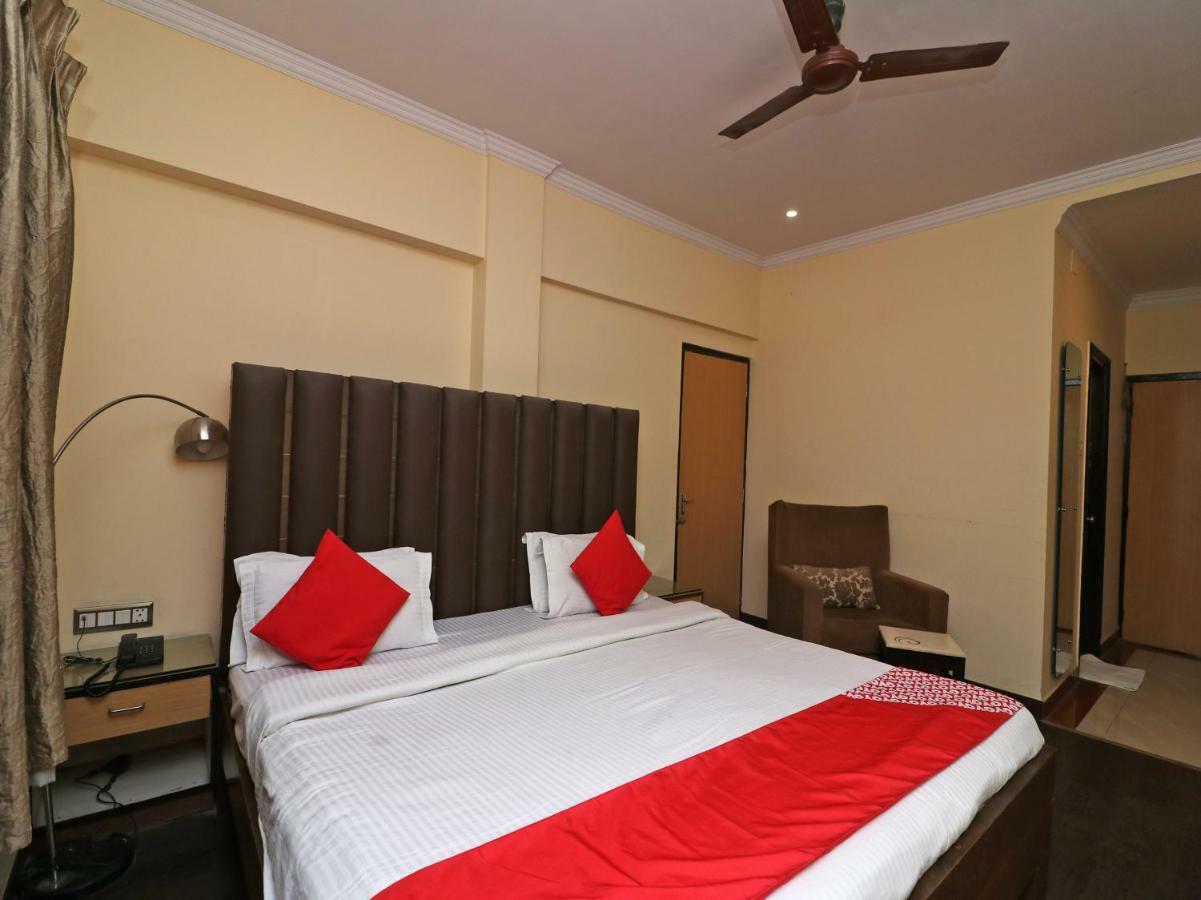 Oyo 1681 Hotel Devansh Удайпур Екстериор снимка