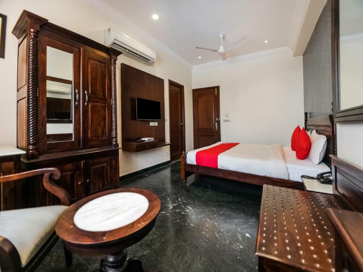 Oyo 1681 Hotel Devansh Удайпур Екстериор снимка