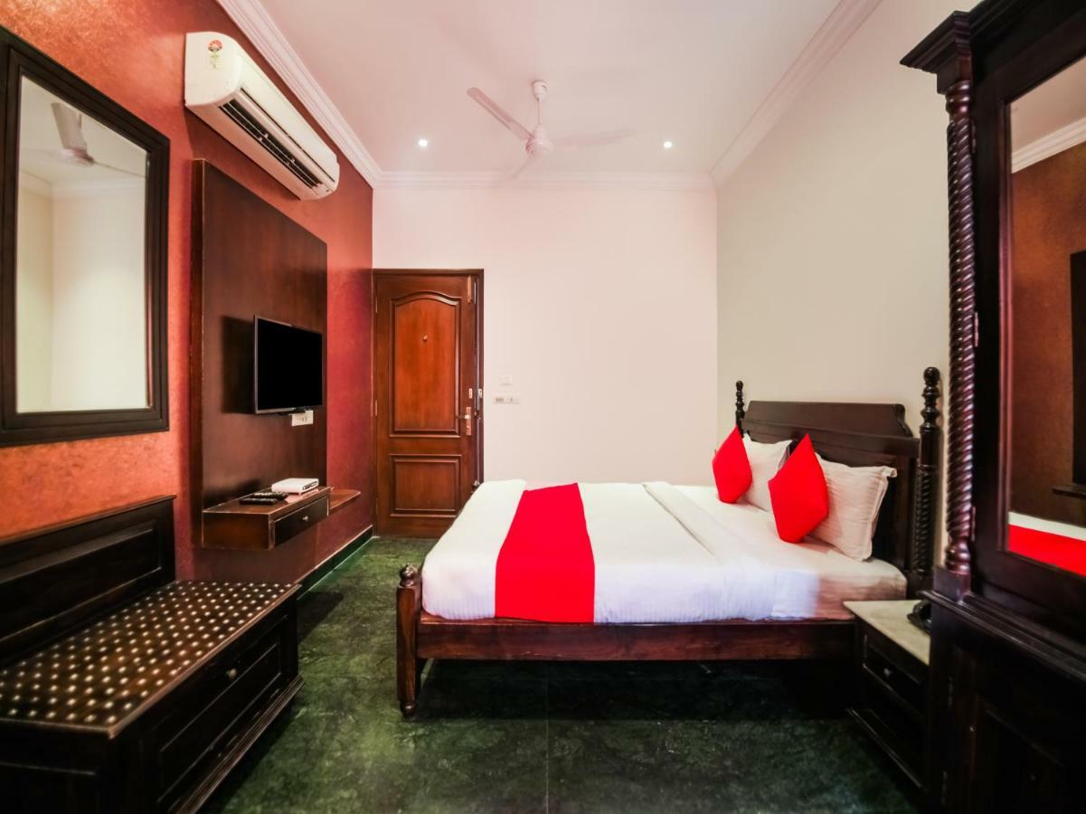 Oyo 1681 Hotel Devansh Удайпур Екстериор снимка