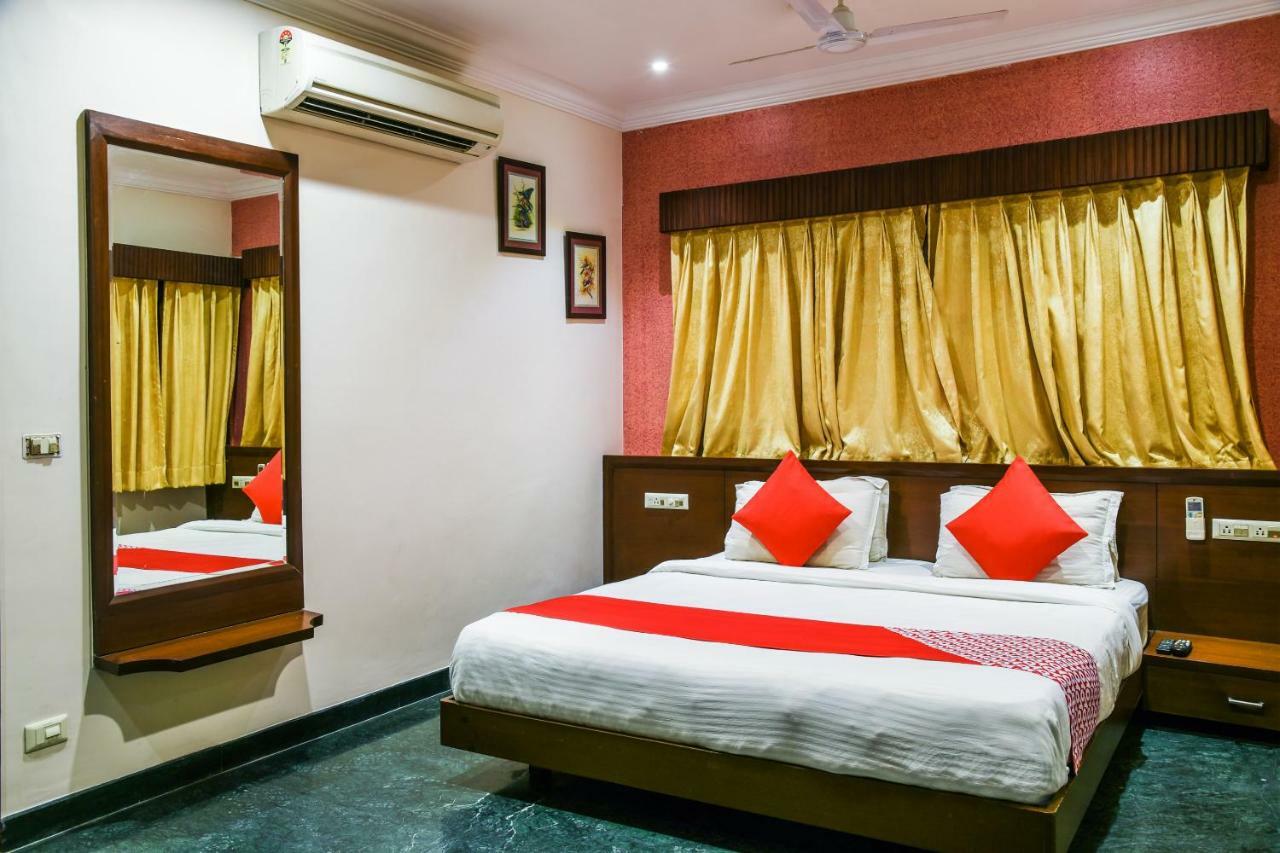 Oyo 1681 Hotel Devansh Удайпур Екстериор снимка
